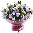 /images/ftdint07/4851_UK_IRELANDlg.jpg Rose & Freesia Hand tied